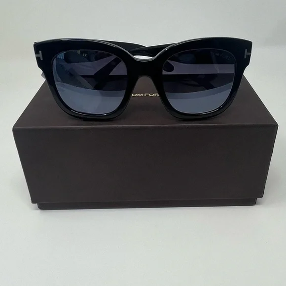 ❗️SOLD❗️TOM FORD Beatrix 52mm Shiny Black Sunglasses ~ Authentic Brand New - Picture 6 of 13